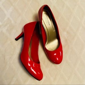 Comfort Plus by Predictions Red Size 10 Pumps